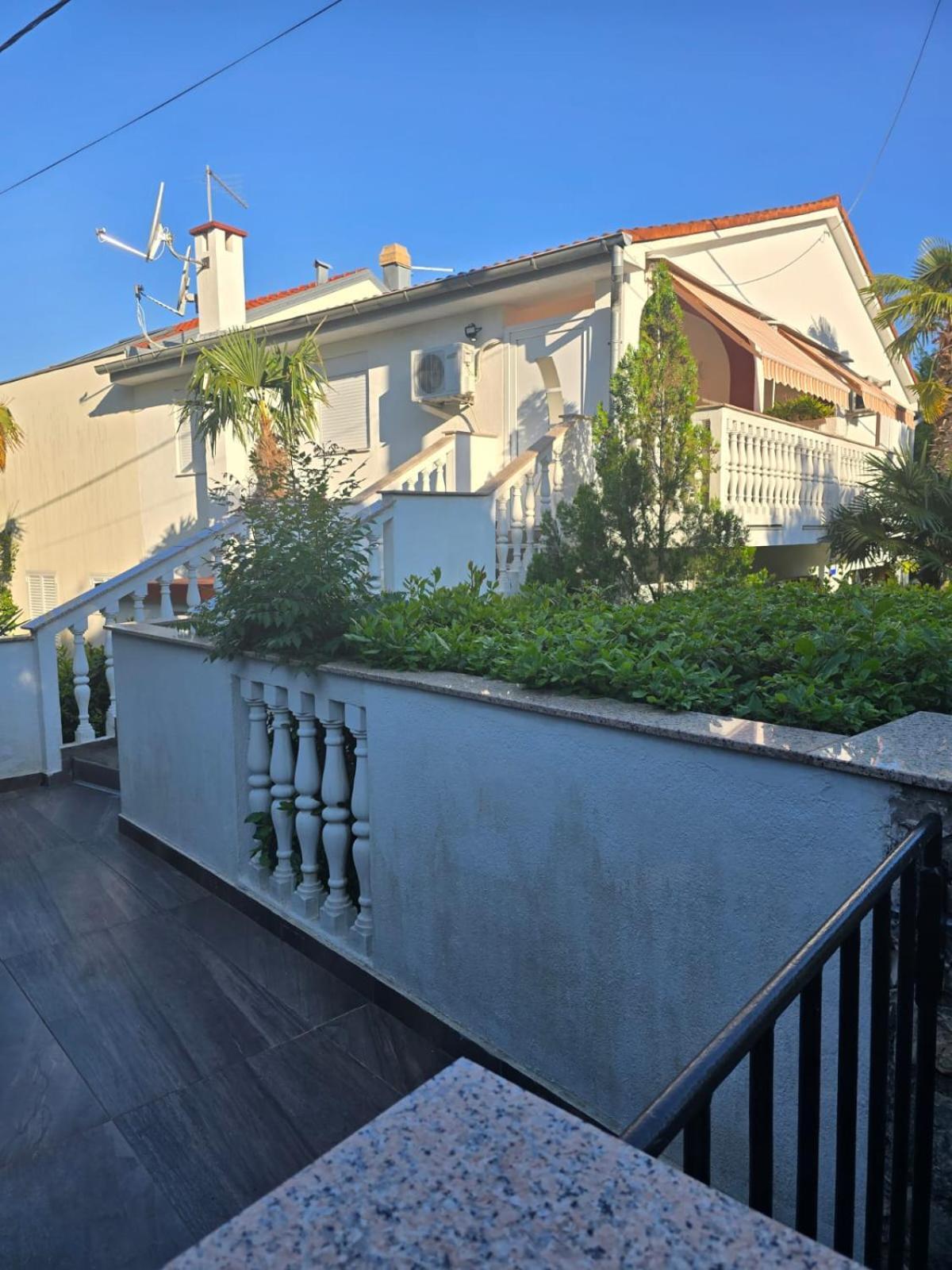 Apartments Stjepan Malinska Eksteriør billede